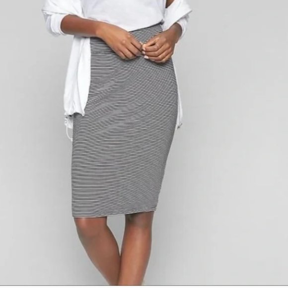 ATHLETA I Black & White Striped Encinitas Stretchy Modal Blend Pencil Skirt, XS - Picture 1 of 12
